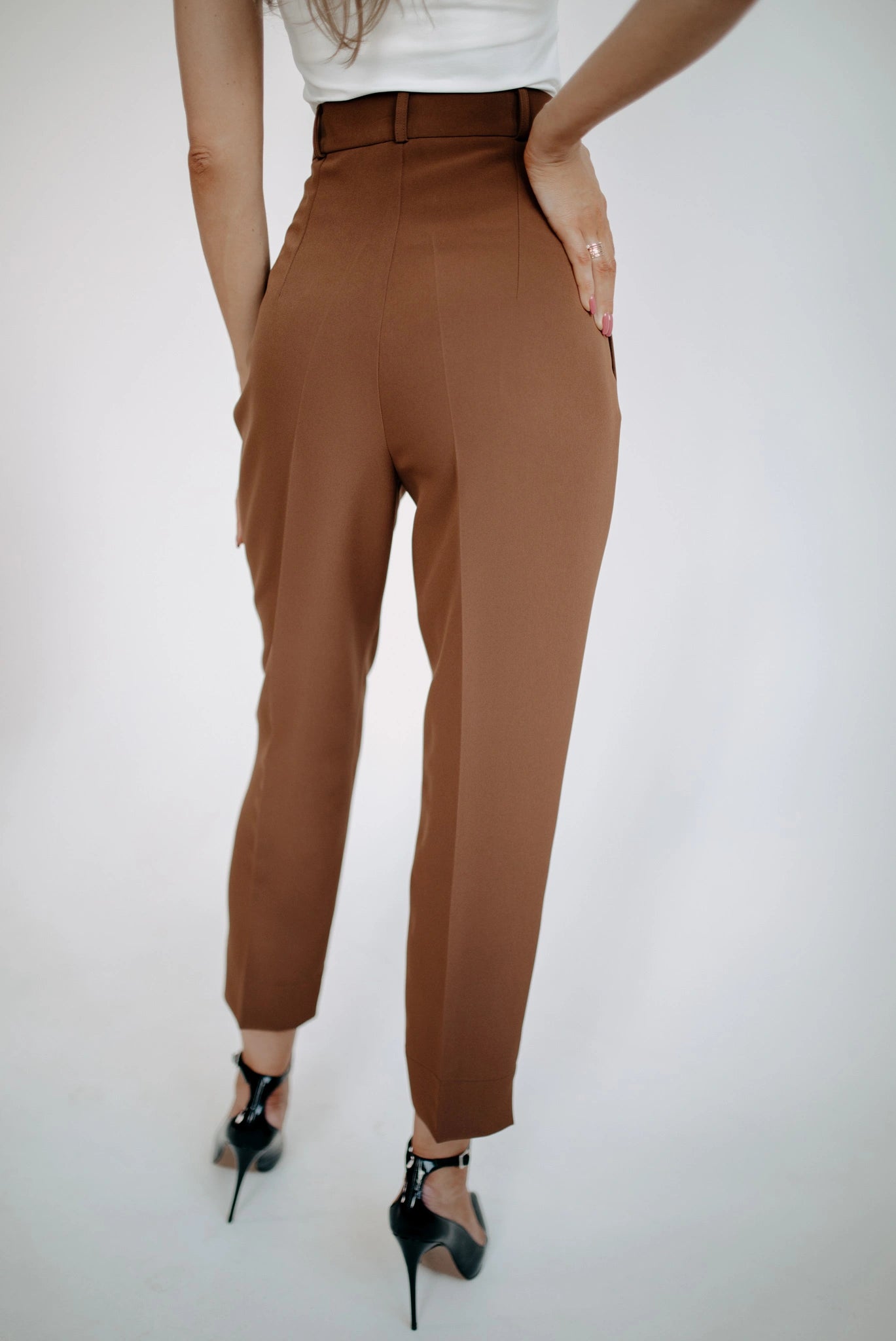 High waisted pleated trousers