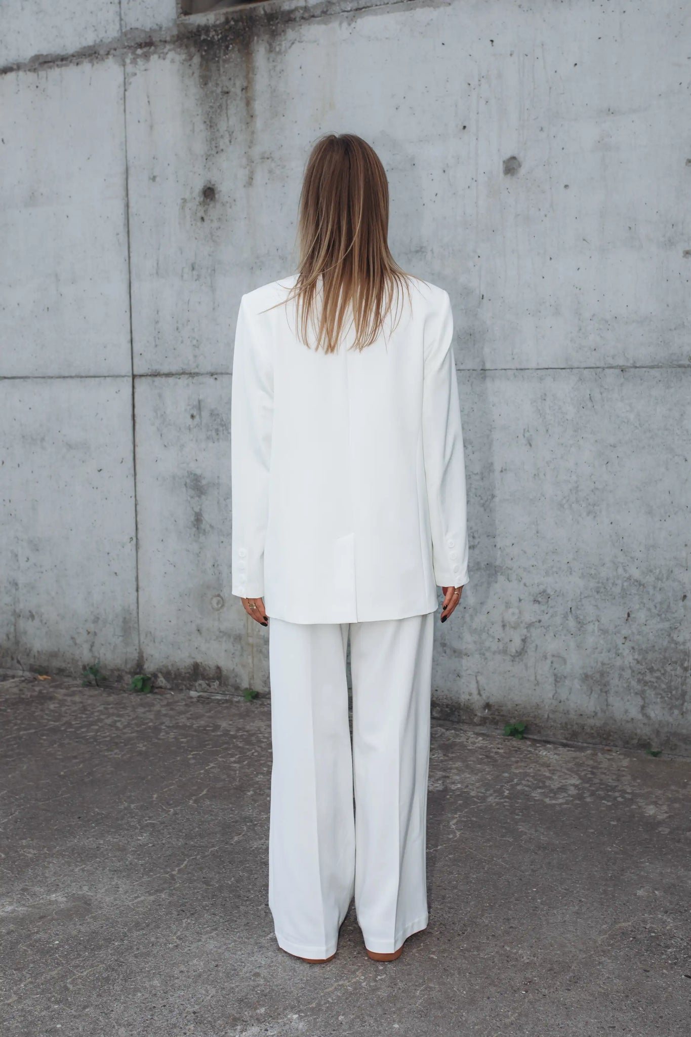 White oversized blazer